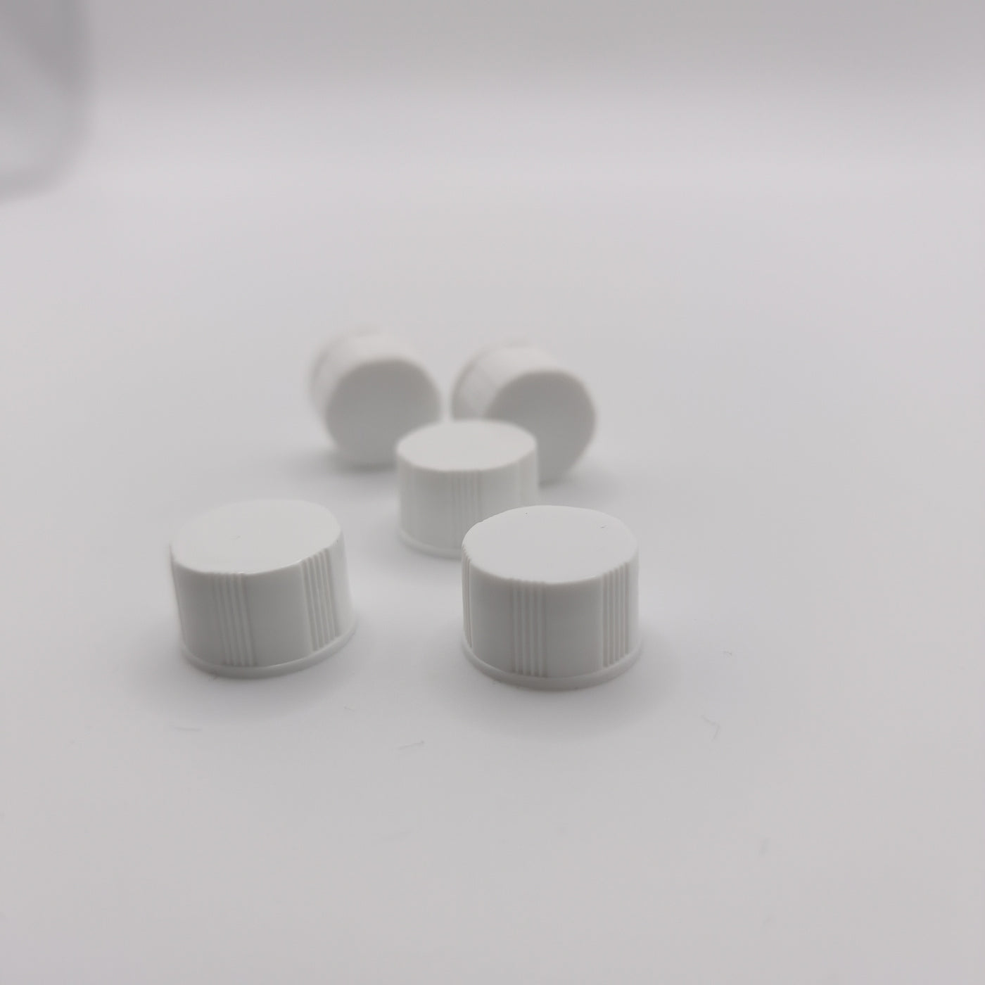 13-425 Closed Top PP Screw Caps with Septa