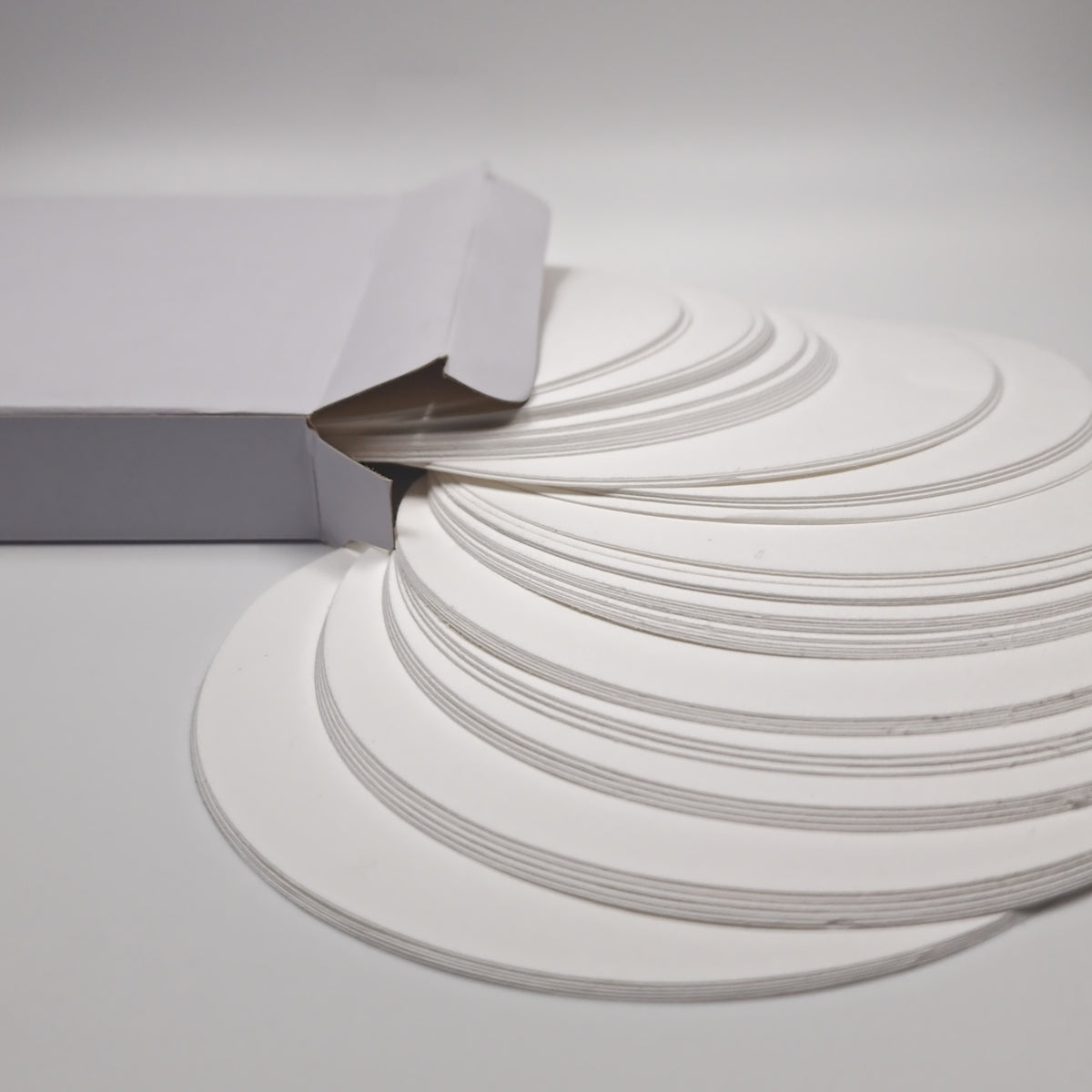 Pack of 125 mm quantitative hardened low-ash filter papers